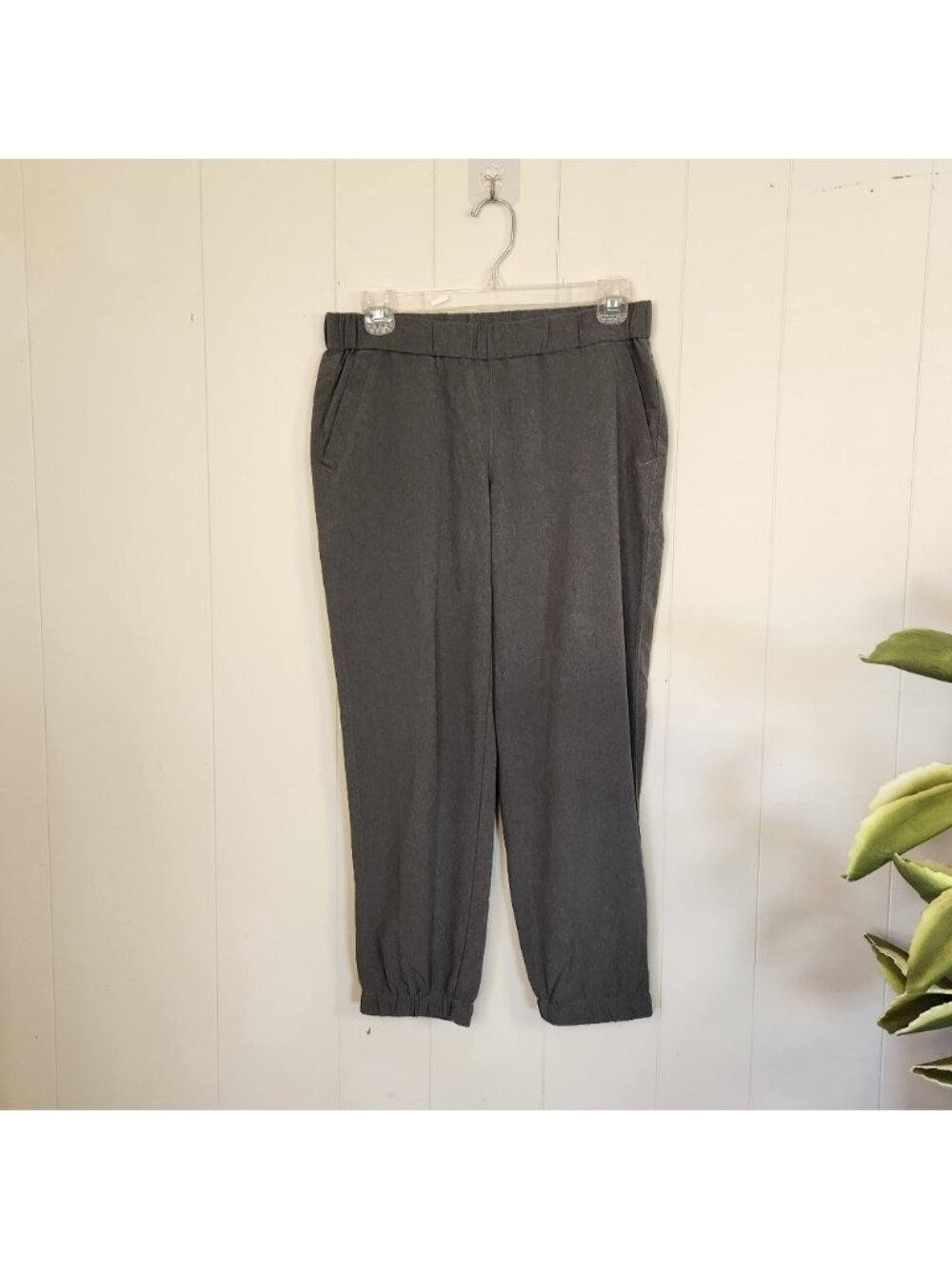 Eddie Bauer Gray Cropped Joggers Crop Pants Capri Activewear Summer Travel Xs